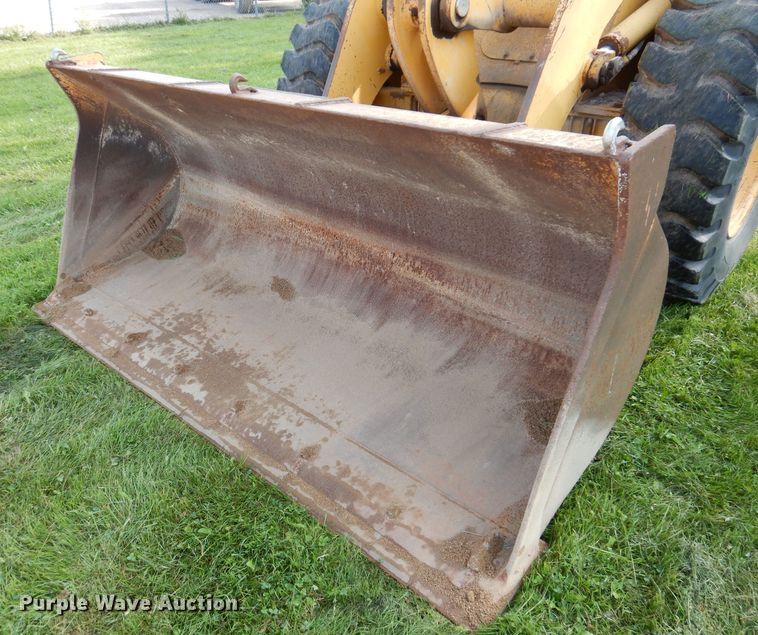 image for item KA9369 1997 John Deere 444H  wheel loader