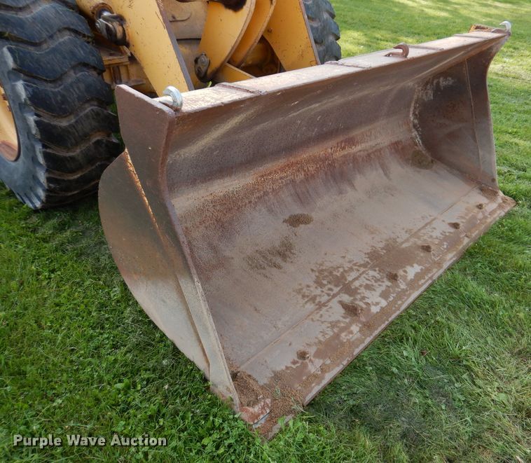 image for item KA9369 1997 John Deere 444H  wheel loader