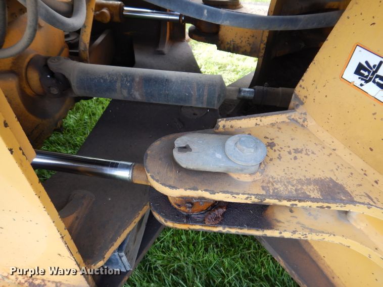 image for item KA9369 1997 John Deere 444H  wheel loader