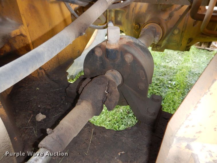 image for item KA9369 1997 John Deere 444H  wheel loader