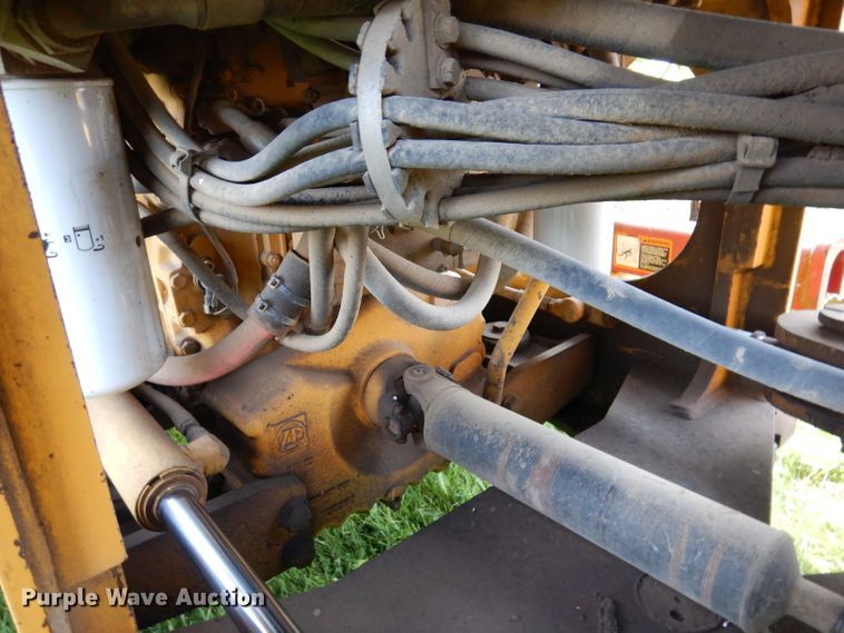 image for item KA9369 1997 John Deere 444H  wheel loader