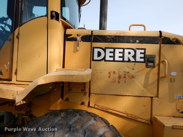 image for item KA9369 1997 John Deere 444H  wheel loader
