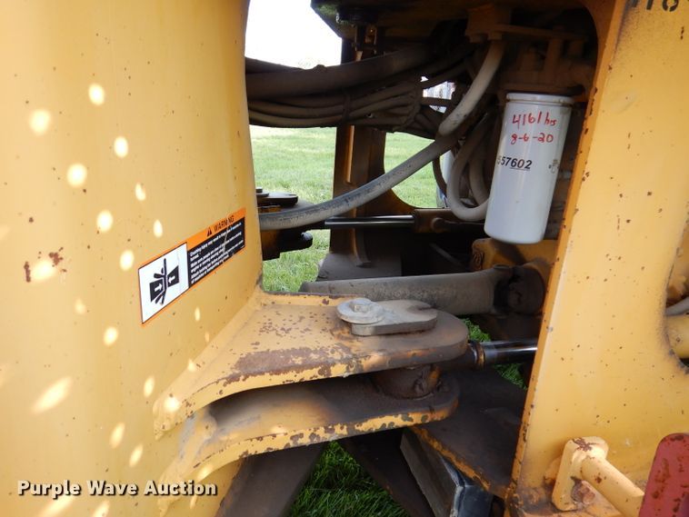 image for item KA9369 1997 John Deere 444H  wheel loader