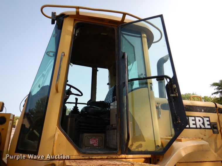 image for item KA9369 1997 John Deere 444H  wheel loader