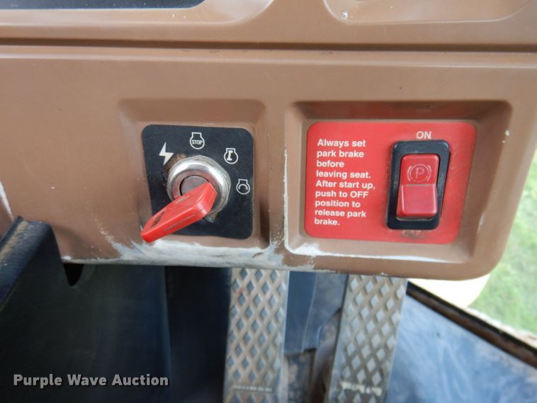 image for item KA9369 1997 John Deere 444H  wheel loader