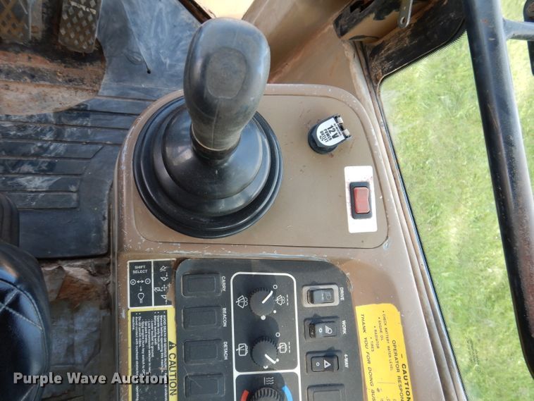 image for item KA9369 1997 John Deere 444H  wheel loader