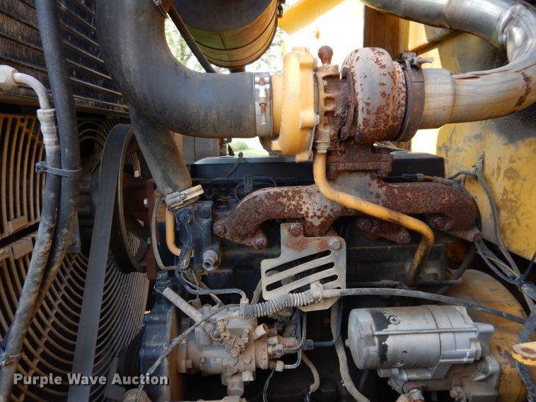 image for item KA9369 1997 John Deere 444H  wheel loader