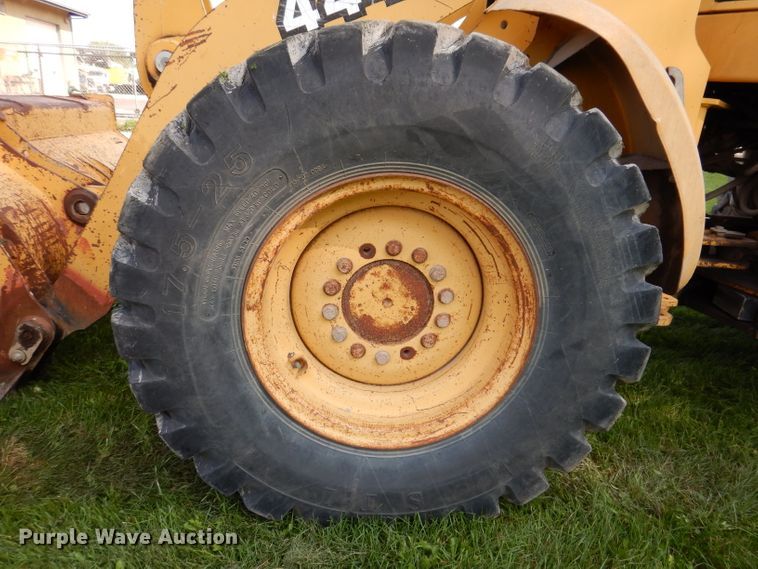image for item KA9369 1997 John Deere 444H  wheel loader