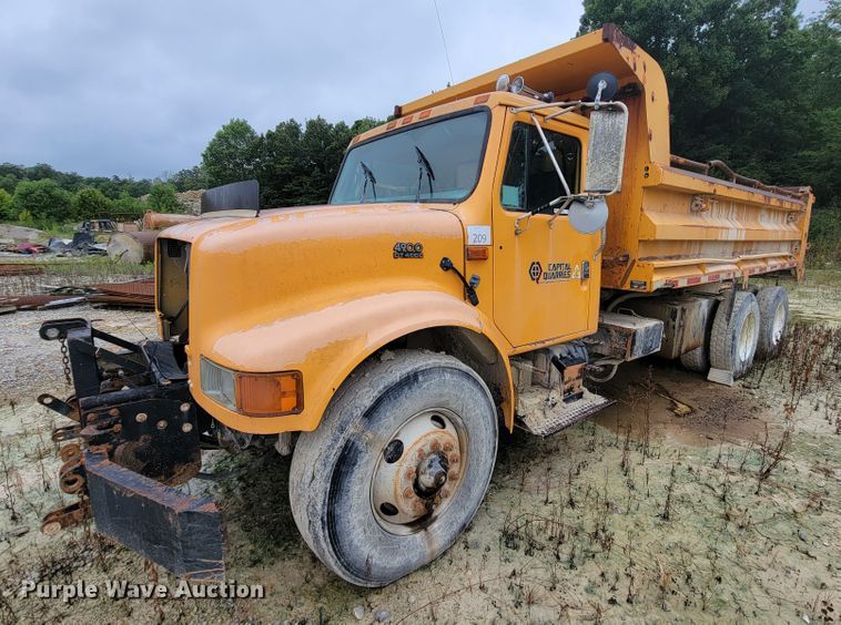 image for item KD9478 2000 International 4900  dump truck