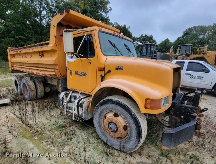 image for item KD9478 2000 International 4900  dump truck