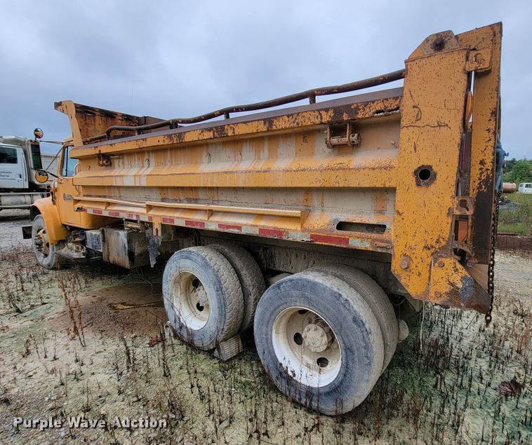image for item KD9478 2000 International 4900  dump truck