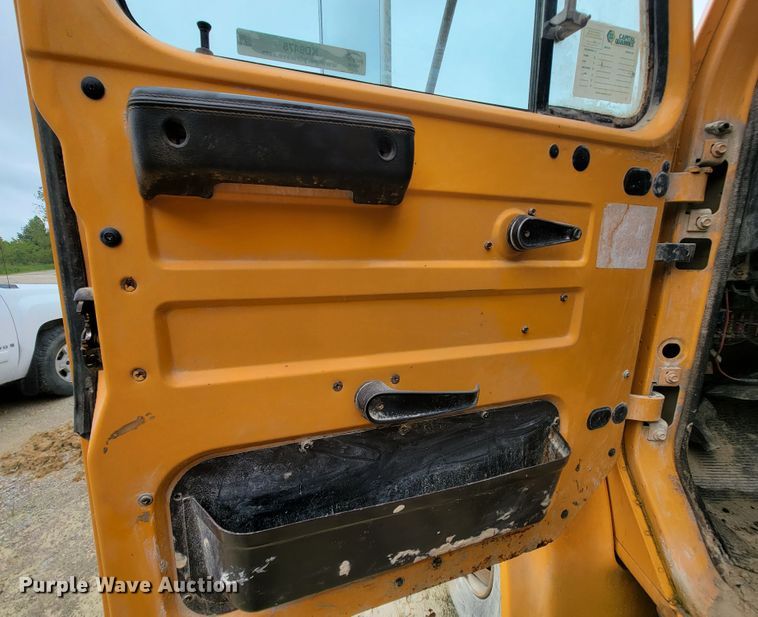 image for item KD9478 2000 International 4900  dump truck