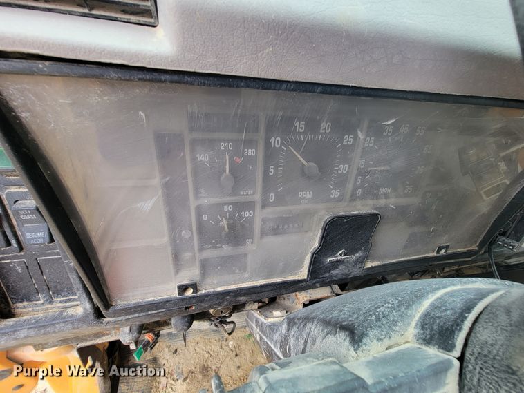 image for item KD9478 2000 International 4900  dump truck