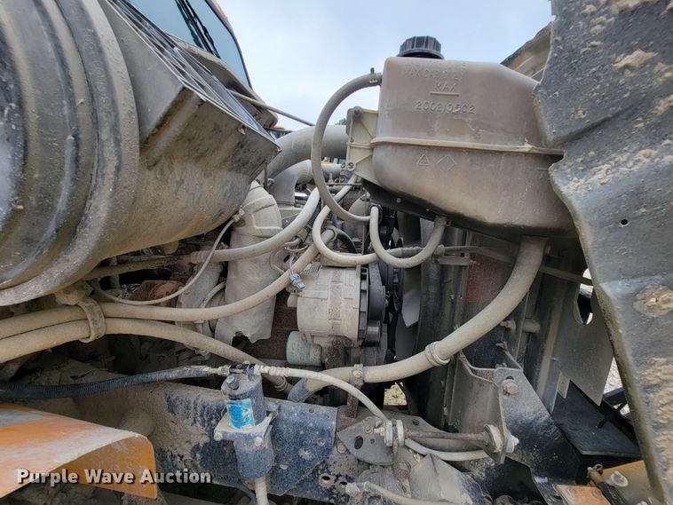 image for item KD9478 2000 International 4900  dump truck