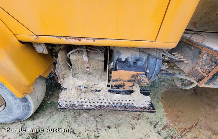 image for item KD9478 2000 International 4900  dump truck