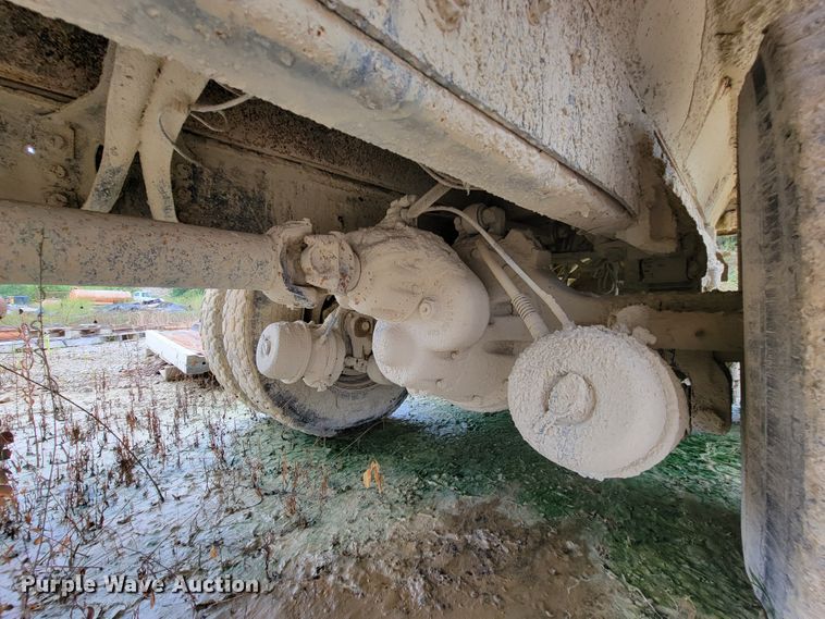 image for item KD9478 2000 International 4900  dump truck