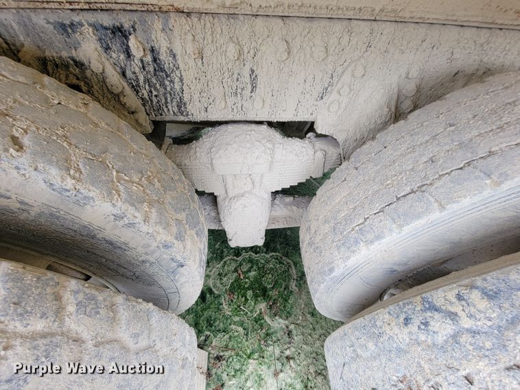 image for item KD9478 2000 International 4900  dump truck