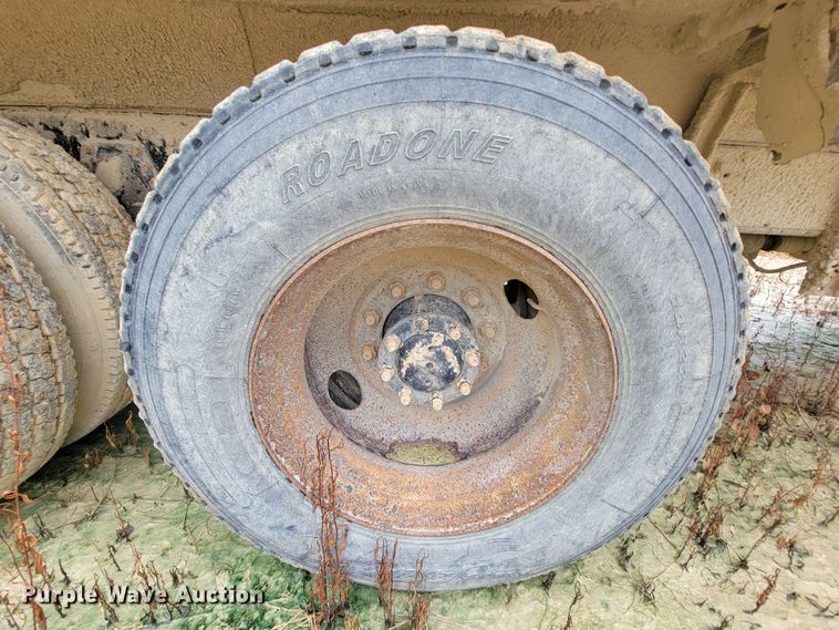 image for item KD9478 2000 International 4900  dump truck