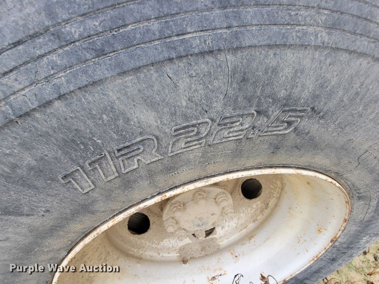 image for item KD9478 2000 International 4900  dump truck