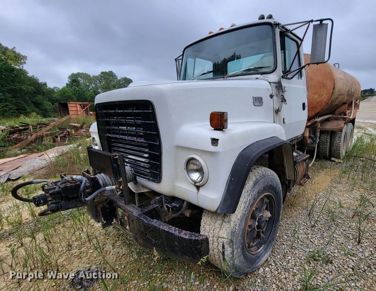 image for item KD9480 Ford  water truck