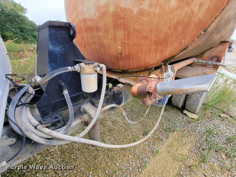 image for item KD9480 Ford  water truck