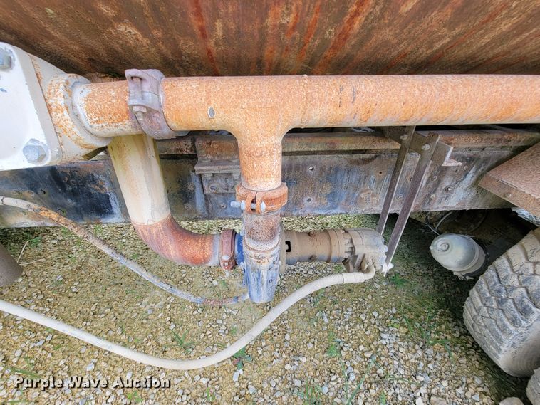 image for item KD9480 Ford  water truck