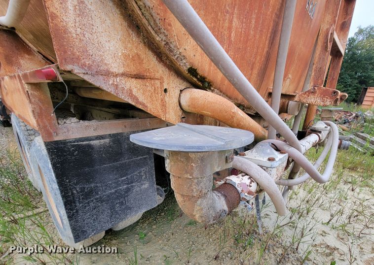 image for item KD9480 Ford  water truck