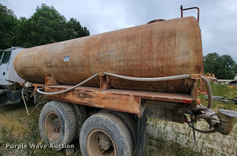 image for item KD9480 Ford  water truck