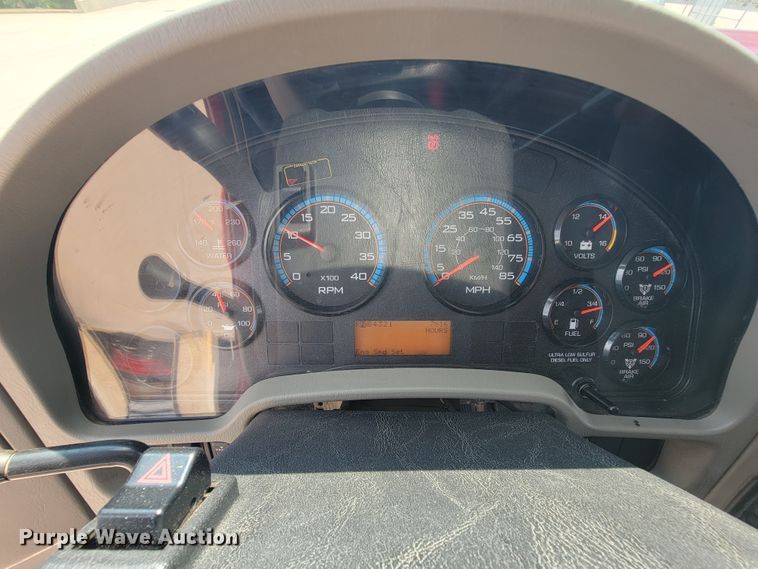 image for item KD9491 2012 International 7400  digger derrick truck