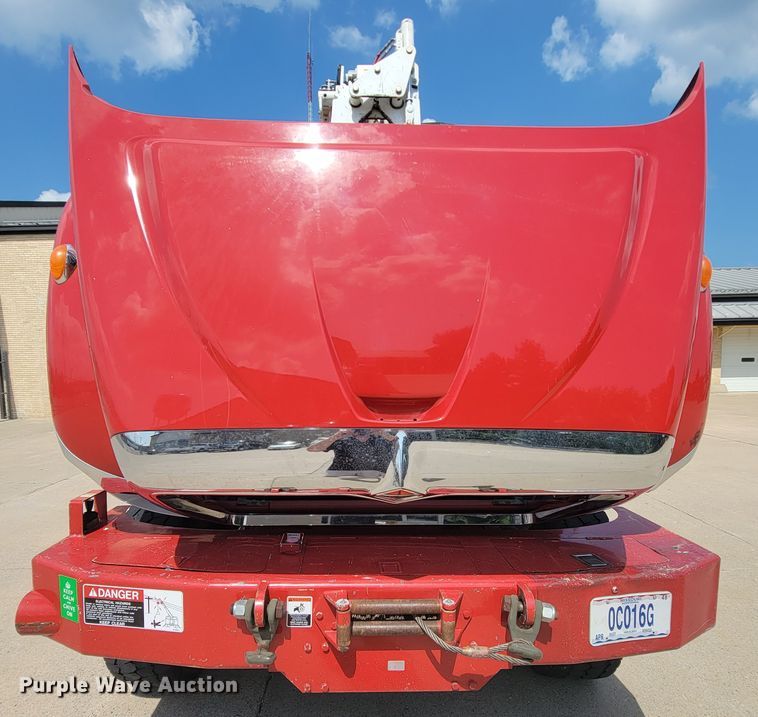 image for item KD9491 2012 International 7400  digger derrick truck