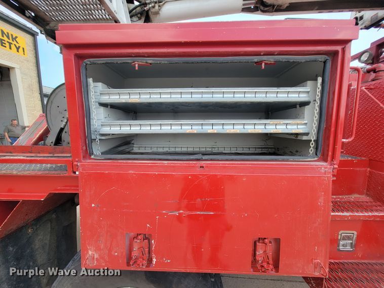 image for item KD9491 2012 International 7400  digger derrick truck