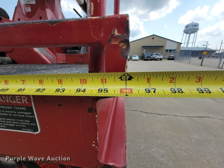 image for item KD9491 2012 International 7400  digger derrick truck