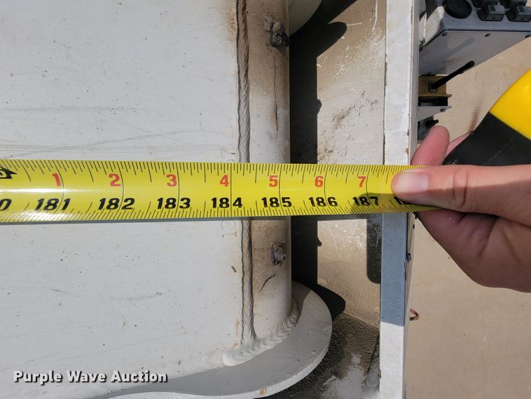 image for item KD9491 2012 International 7400  digger derrick truck