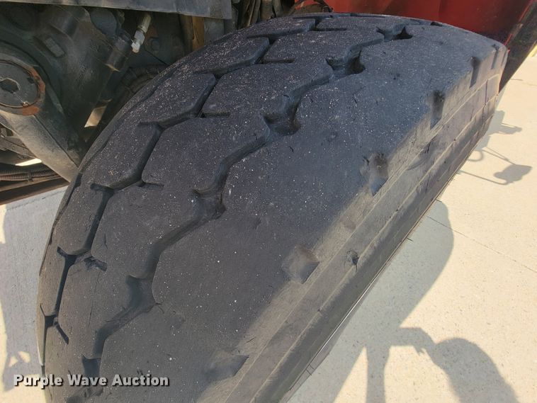 image for item KD9491 2012 International 7400  digger derrick truck