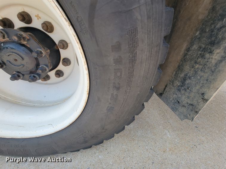 image for item KD9491 2012 International 7400  digger derrick truck