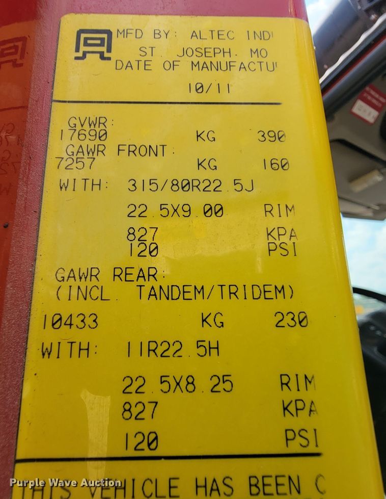 image for item KD9491 2012 International 7400  digger derrick truck