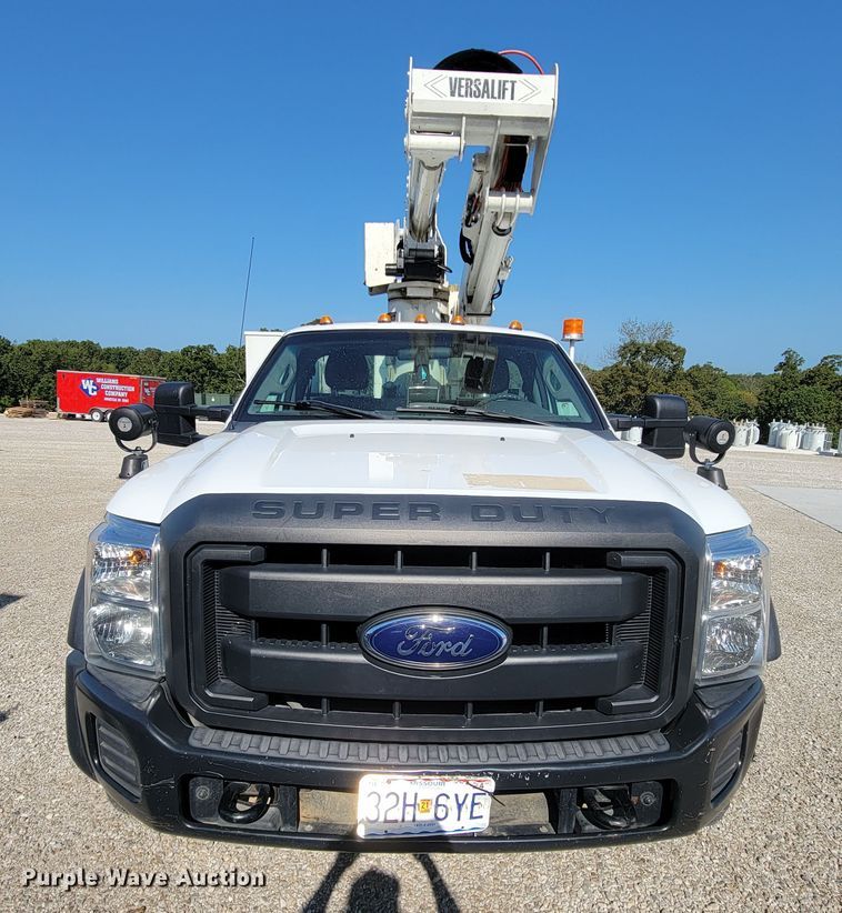 image for item KD9493 2012 Ford F550 Super Duty XL  bucket truck