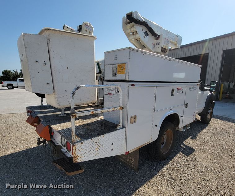 image for item KD9493 2012 Ford F550 Super Duty XL  bucket truck