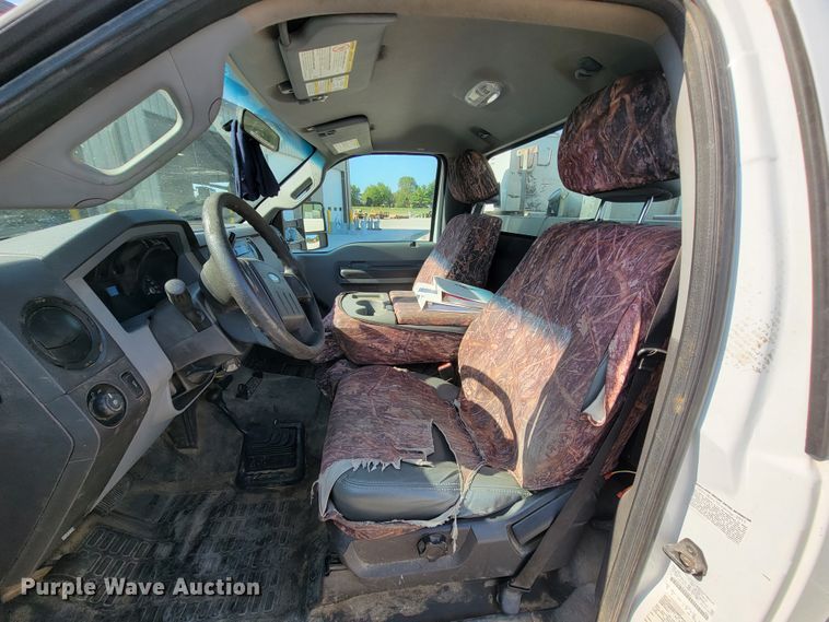 image for item KD9493 2012 Ford F550 Super Duty XL  bucket truck