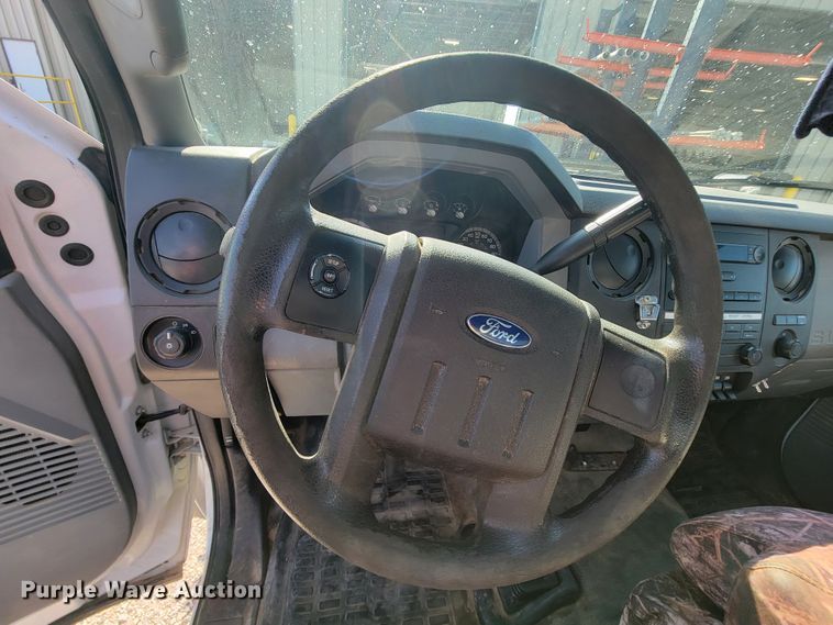 image for item KD9493 2012 Ford F550 Super Duty XL  bucket truck