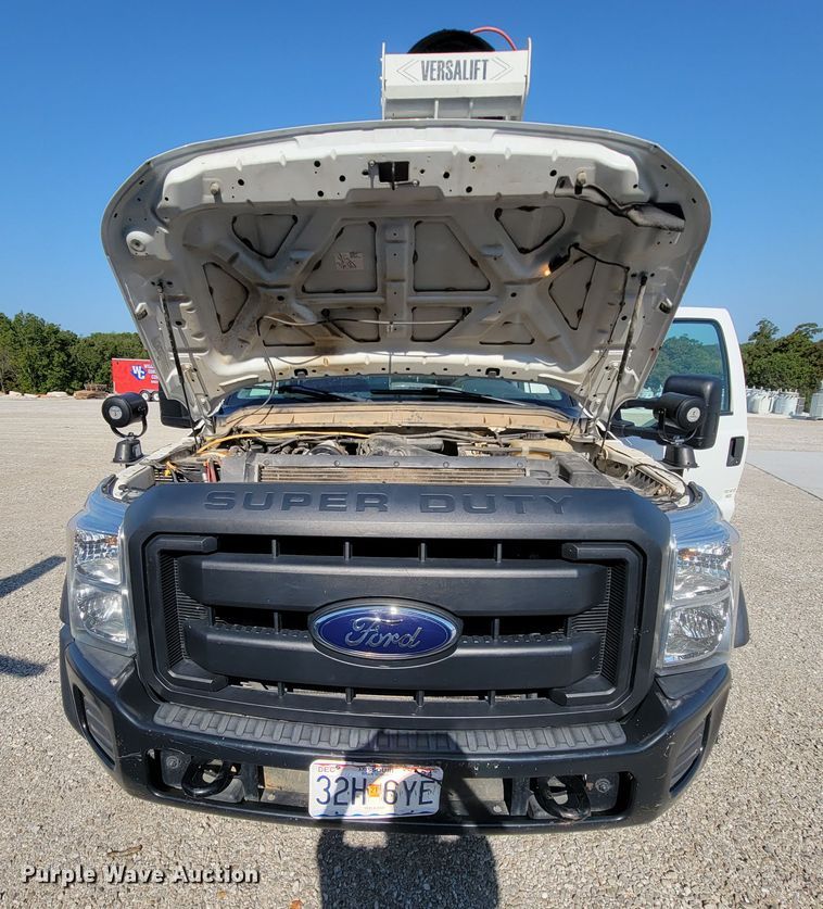 image for item KD9493 2012 Ford F550 Super Duty XL  bucket truck
