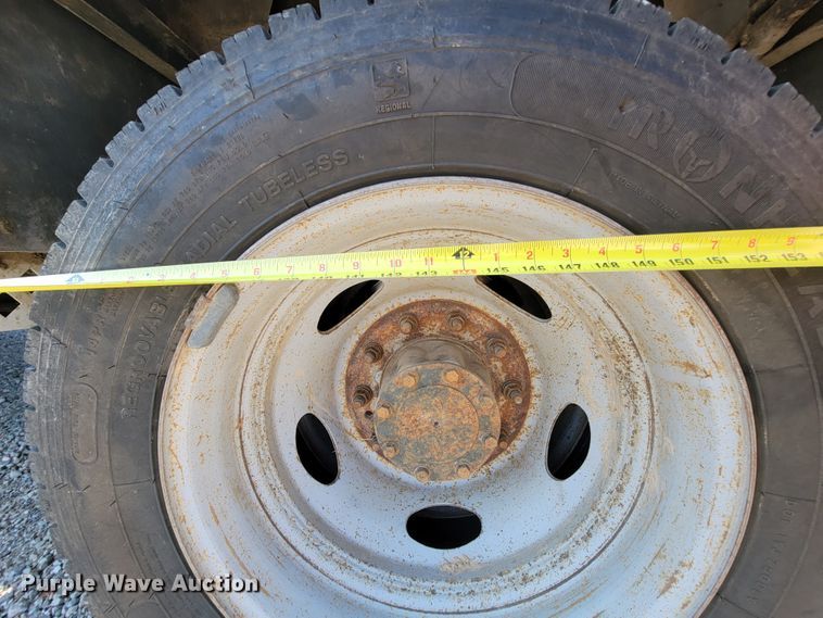 image for item KD9493 2012 Ford F550 Super Duty XL  bucket truck