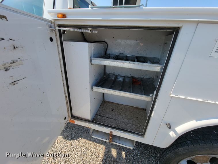 image for item KD9493 2012 Ford F550 Super Duty XL  bucket truck