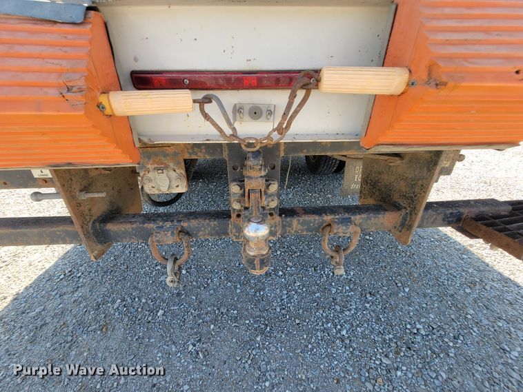 image for item KD9493 2012 Ford F550 Super Duty XL  bucket truck