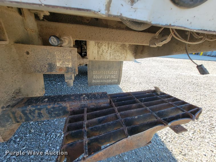 image for item KD9493 2012 Ford F550 Super Duty XL  bucket truck