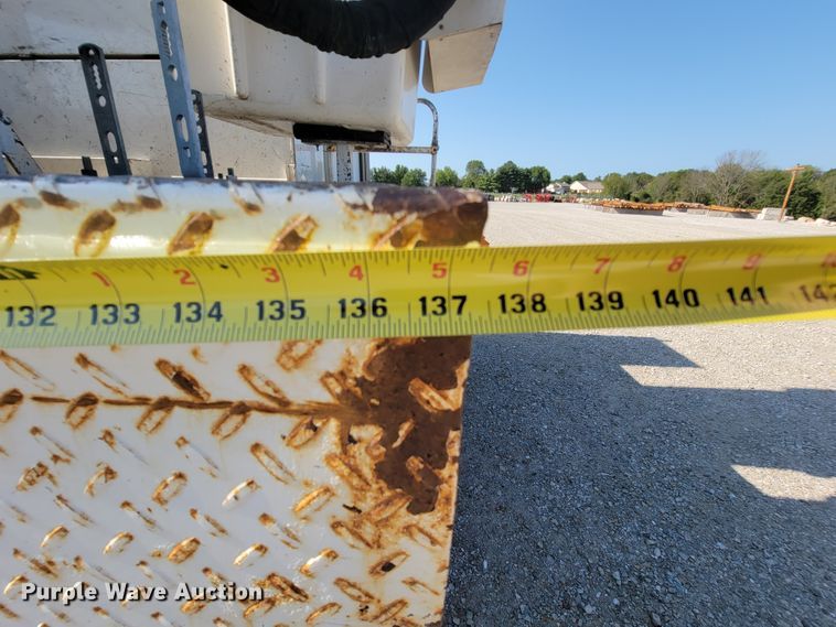 image for item KD9493 2012 Ford F550 Super Duty XL  bucket truck