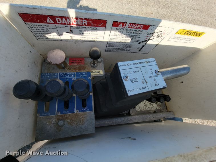 image for item KD9493 2012 Ford F550 Super Duty XL  bucket truck