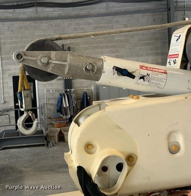 image for item KD9493 2012 Ford F550 Super Duty XL  bucket truck