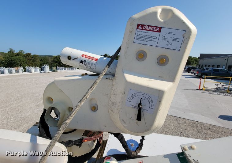 image for item KD9493 2012 Ford F550 Super Duty XL  bucket truck