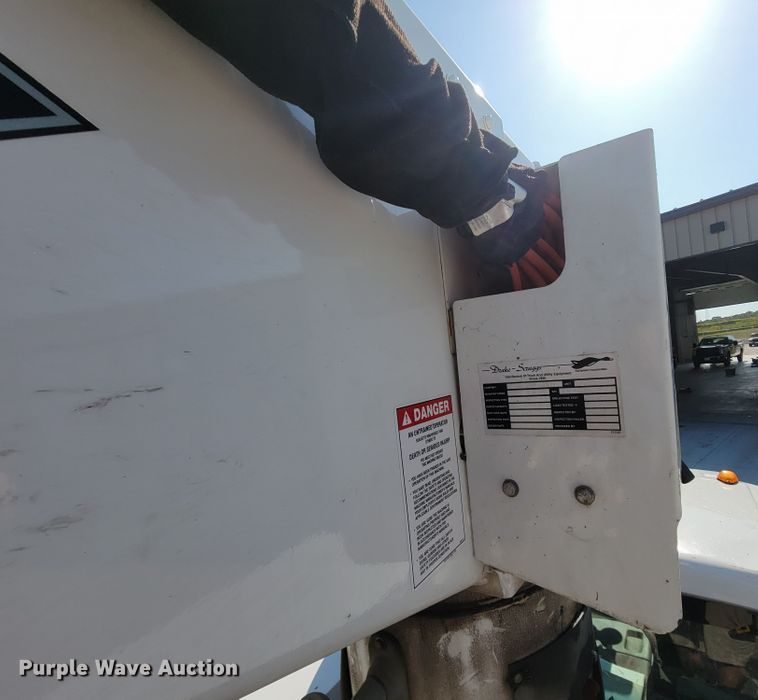 image for item KD9493 2012 Ford F550 Super Duty XL  bucket truck